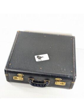 Vintage Dark Blue Carson Quality Luggage Motoring Picnic Case, distressed